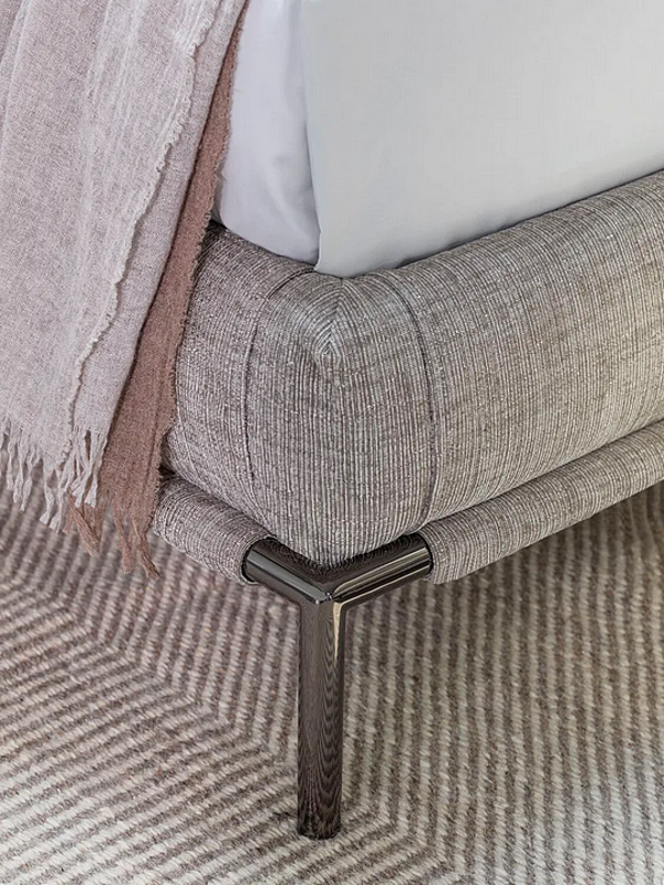 Letto matrimoniale in tessuto con copertura removibile Flou Icon fabbrica Flou dall'Italia. Foto №6