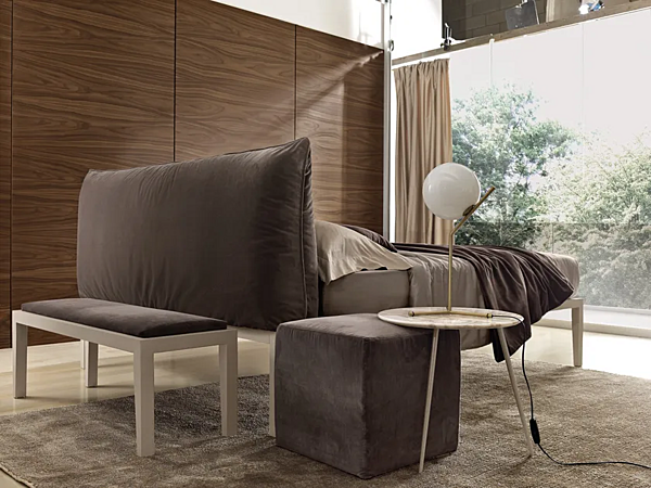 Letto matrimoniale con testata imbottita Lera Show Alto Duomo Design fabbrica Duomo Design dall'Italia. Foto №3
