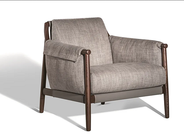 Poltrona in tessuto con braccioli Times Lounge Poltrona Frau fabbrica POLTRONA FRAU dall'Italia. Foto №1