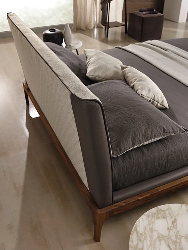 Letto matrimoniale con testata imbottita in legno Gladys Duomo Design fabbrica Duomo Design dall'Italia. Foto №5