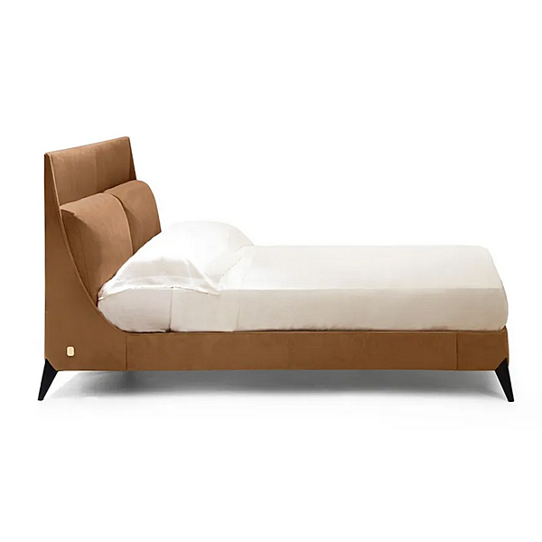 Letto matrimoniale con testata imbottita in nabuk FORMITALIA Futura fabbrica FORMITALIA dall'Italia. Foto №3