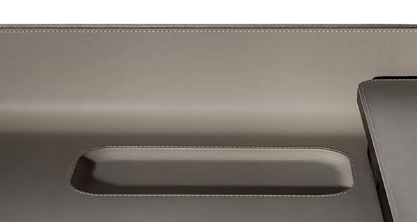 Scrivania segretaria in legno massello con piano in pelle POLTRONA FRAU IREN fabbrica POLTRONA FRAU dall'Italia. Foto №14