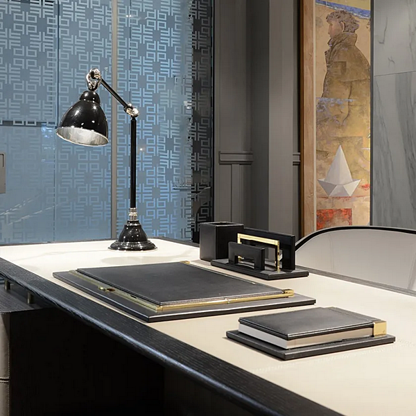 Lampada da tavolo in metallo regolabile Riccardo FORMITALIA fabbrica FORMITALIA dall'Italia. Foto №3