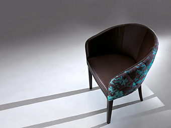 Sedia in tessuto e pelle con braccioli Zoe Borzalino EUZEDINI fabbrica Borzalino dall'Italia