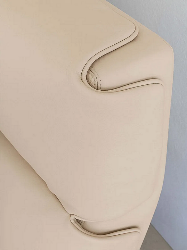 Letto matrimoniale con testata imbottita Flou Gentleman fabbrica Flou dall'Italia. Foto №5