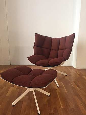 Poltrona con pouf B&B Italia Husk