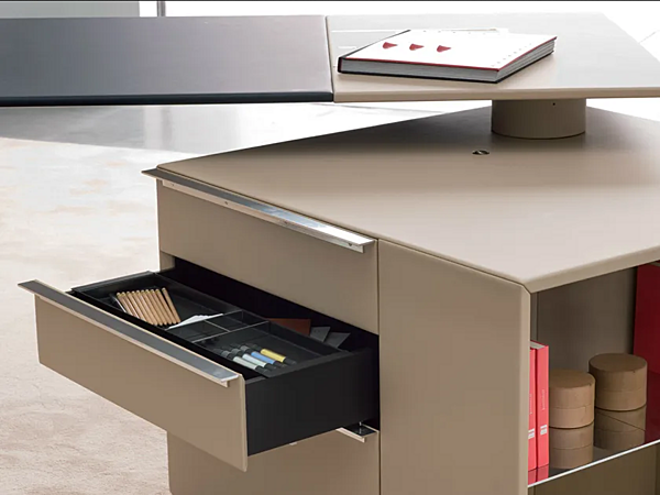 Scrivania esecutiva rettangolare in pelle con ripiani POLTRONA FRAU C E O CUBE DESK fabbrica POLTRONA FRAU dall'Italia. Foto №5