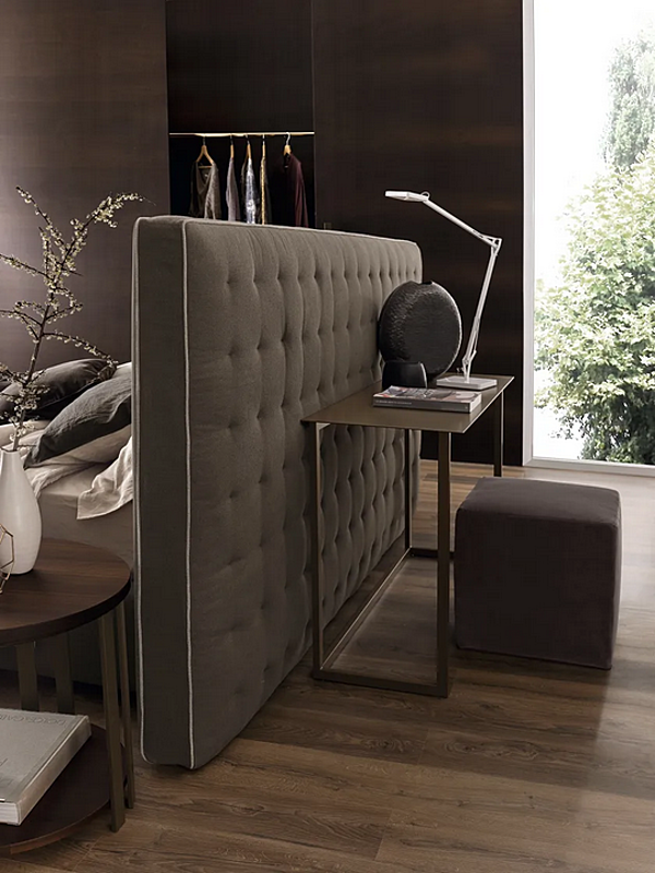 Letto matrimoniale con testiera imbottita in tessuto Duomo Design Ground fabbrica Duomo Design dall'Italia. Foto №3