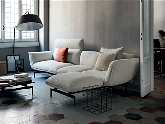Divano angolare in tessuto a tre posti con chaise longue Kristalia Tenso Divano angolare in tessuto a tre posti con chaise longue Kristalia Tenso fabbrica Kristalia dall'Italia