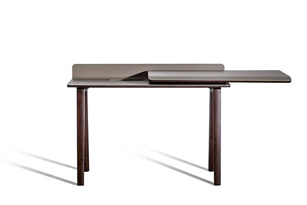 Scrivania segretaria in legno massello con piano in pelle POLTRONA FRAU IREN fabbrica POLTRONA FRAU dall'Italia. Foto №8