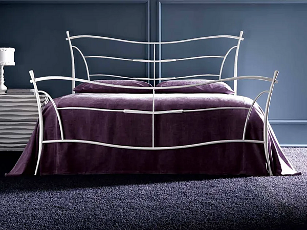 Letto matrimoniale con testata imbottita in tessuto KUBIK CORTEZARI fabbrica CORTE ZARI dall'Italia. Foto №1