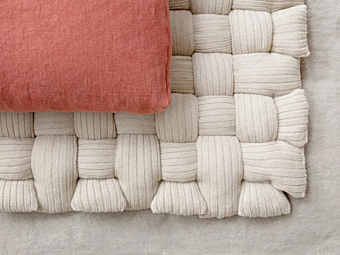 Cuscino in maglia tubolare imbottito PAOLA LENTI B99B