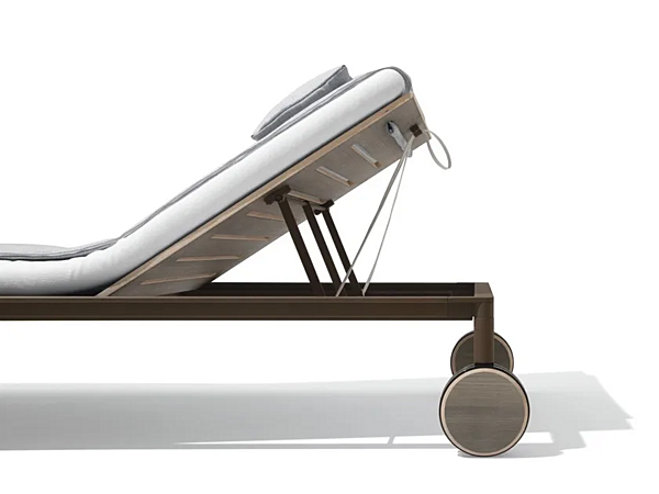 Lettino prendisole reclinabile con ruote in legno GIORGETTI GEA 87060 + 87061 fabbrica GIORGETTI dall'Italia. Foto №3