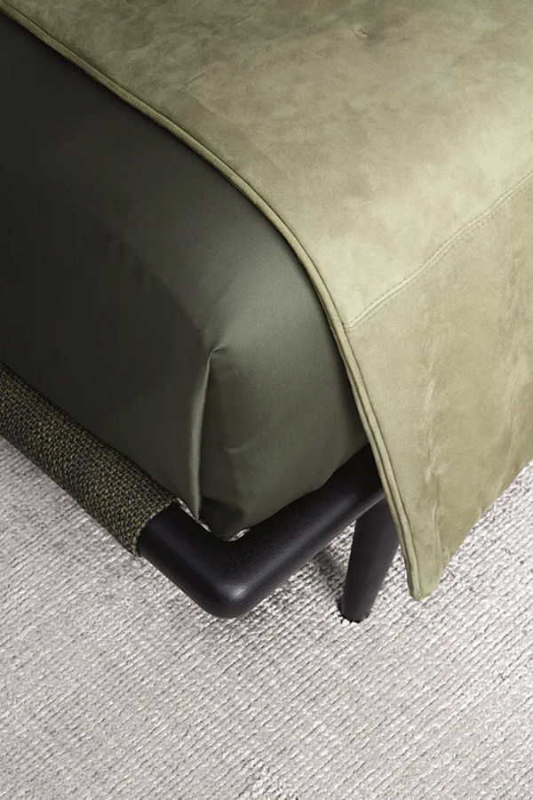Letto matrimoniale con testata imbottita Flou Gaudi fabbrica Flou dall'Italia. Foto №7