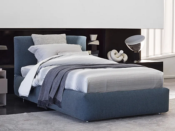 Letto singolo in tessuto Merkurio Flou fabbrica Flou dall'Italia. Foto №2