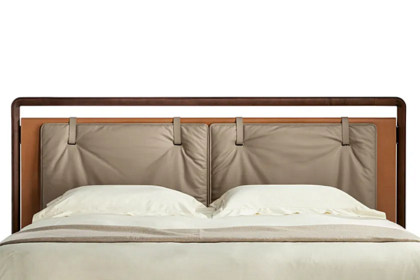 Letto matrimoniale in pelle con testata imbottita in tessuto POLTRONA FRAU Volare Due fabbrica POLTRONA FRAU dall'Italia. Foto №4