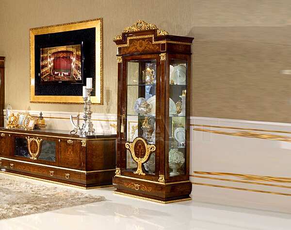 Vetrina A. R. ARREDAMENTI SRL 1600 fabbrica A.R.ARREDAMENTI SRL dall'Italia. Foto №2