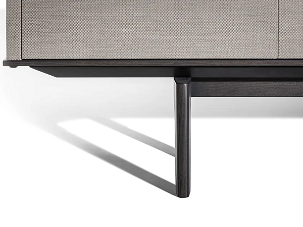 Credenza in tessuto tecnico POLTRONA FRAU collezione Lloyd Tex fabbrica POLTRONA FRAU dall'Italia. Foto №14