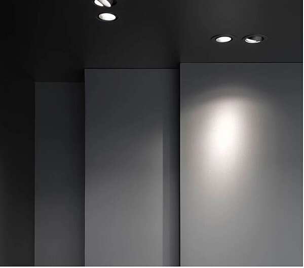 Lampadario DELTALIGHT Plat-Oh fabbrica DELTALIGHT dall'Italia. Foto №1