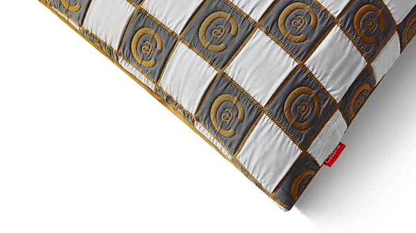 Cuscino geometrico quadrato in tessuto con telaio CHESS CASSINA fabbrica CASSINA dall'Italia. Foto №4