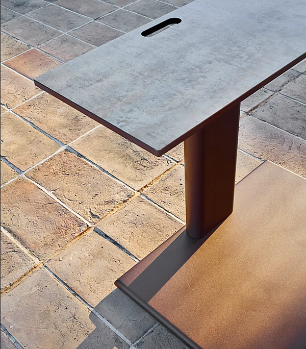 Tavolo da giardino in alluminio e HPL con seduta integrata VARASCHIN Plinto Sit Eat 24690 fabbrica VARASCHIN dall'Italia. Foto №4