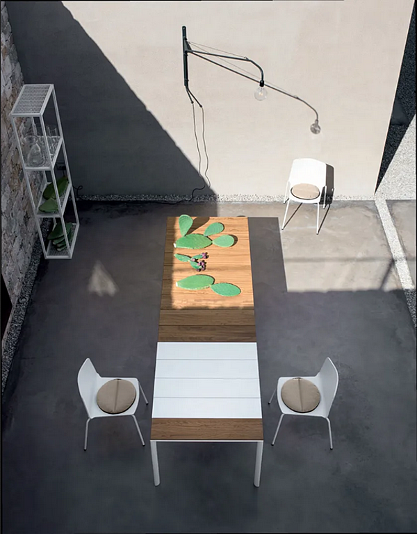 Tavolo da giardino rettangolare allungabile in teak Maki slattato Kristalia fabbrica Kristalia dall'Italia. Foto №7