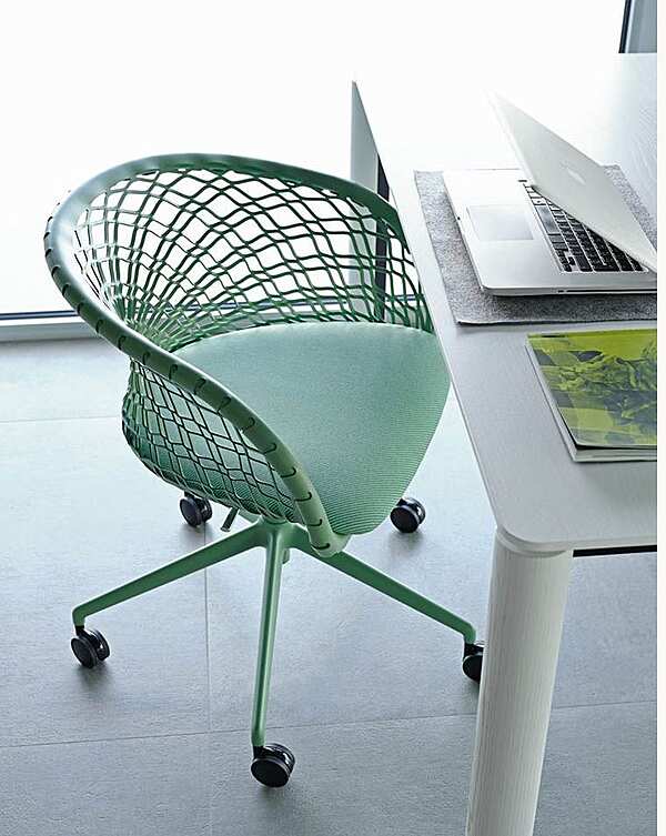 Poltrona MIDJ P47 S2140DP0 fabbrica MIDJ dall'Italia. Foto №4