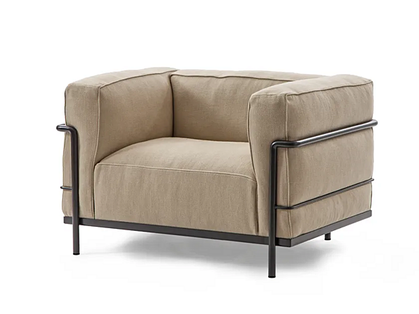 Poltrona con braccioli in tessuto CASSINA Fauteuil Grand Confort Grand Modèle 003 fabbrica CASSINA dall'Italia. Foto №1