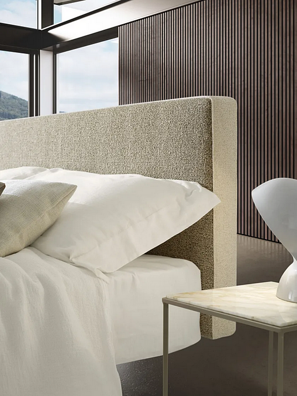 Letto matrimoniale in tessuto con testata imbottita Plane Duomo Design fabbrica Duomo Design dall'Italia. Foto №2