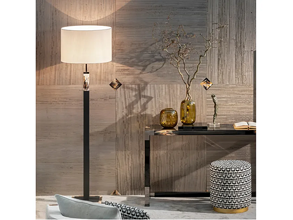 Lampada da terra in pelle con inserti in corno ARCAHORN collezione Alma 2310 2310 fabbrica ARCAHORN dall'Italia. Foto №2