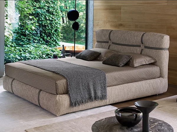 Letto matrimoniale in pelle imbottita Flou New Bond fabbrica Flou dall'Italia. Foto №8
