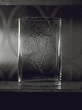 Vaso HELMUT
