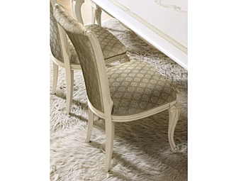 Sedia in legno imbottita CASA +39 La Fenice 1612