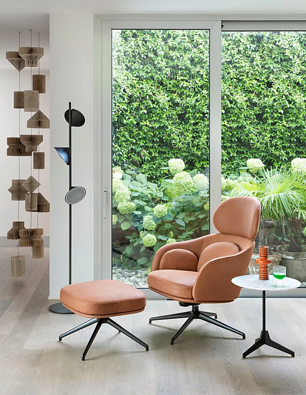 Pouf imbottito con base a 4 razze Saba collezione Sunset fabbrica SABA dall'Italia. Foto №7