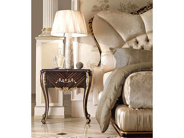 Тумбочка с ящиками из дерева Ricasoli A.R. Arredamenti 986 fabbrica A.R.ARREDAMENTI SRL dall'Italia. Foto №2