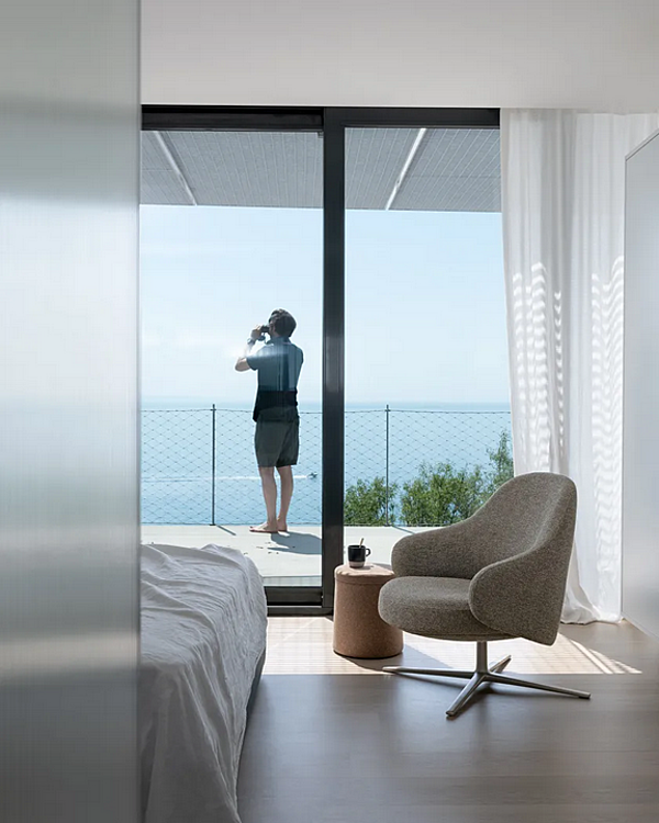 Poltrona girevole con braccioli base a 4 razze Kristalia Dua Lounge fabbrica Kristalia dall'Italia. Foto №3