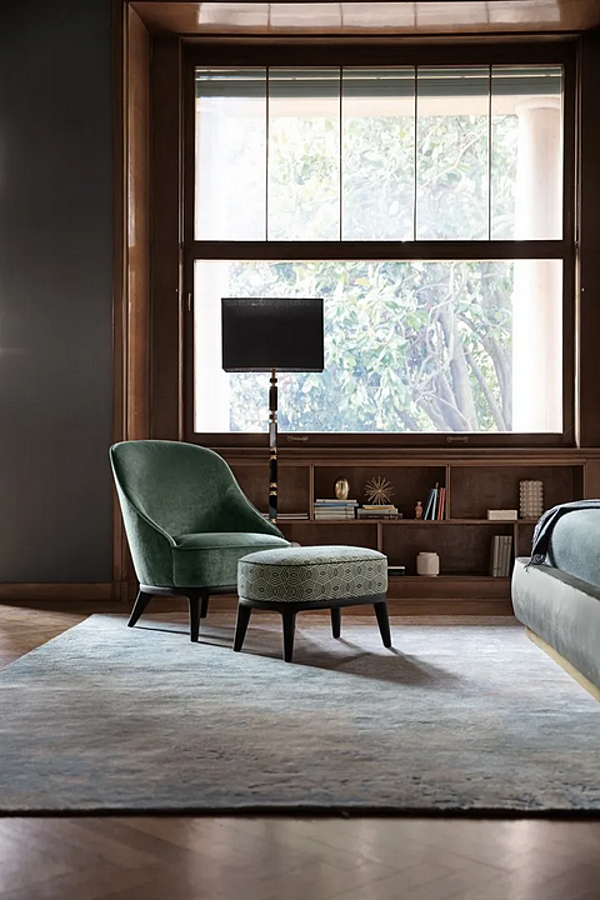 Pouf con gambe in legno Freddy OPERA CONTEMPORARY 49034 fabbrica OPERA CONTEMPORARY dall'Italia. Foto №3