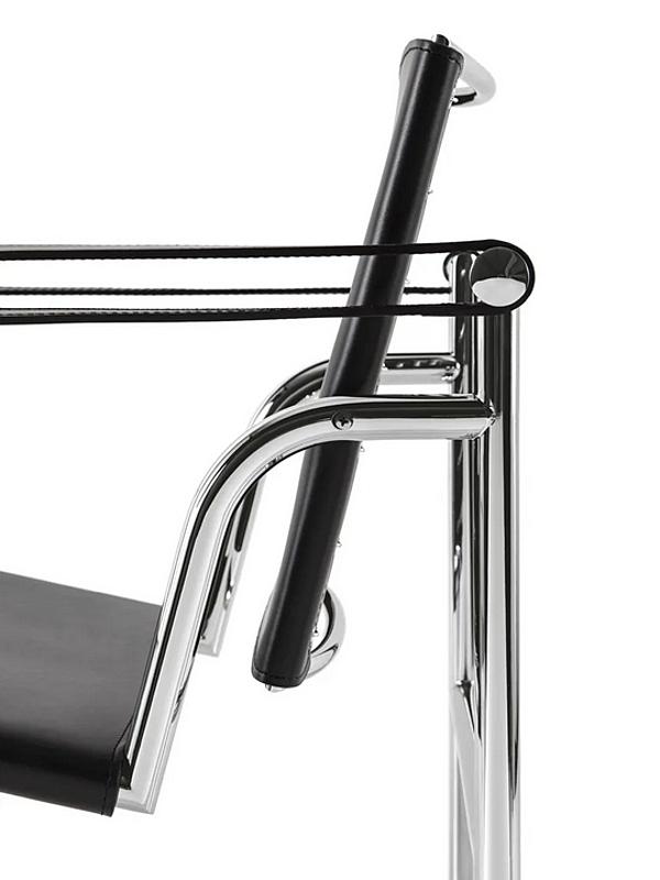 Poltrona in pelle con braccioli CASSINA 1 fauteuil dossier basculant 001 fabbrica CASSINA dall'Italia. Foto №6