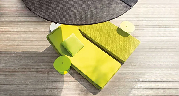 Лежак с мягкой спинкой из ткани PAOLA LENTI DAYDREAM B84A fabbrica PAOLA LENTI dall'Italia. Foto №3