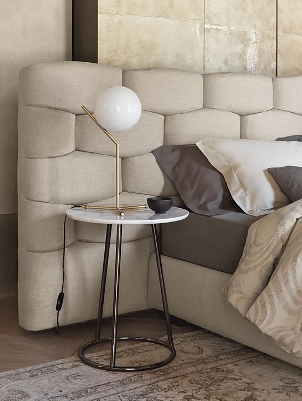 Letto matrimoniale con testata imbottita Flou Majal fabbrica Flou dall'Italia. Foto №5