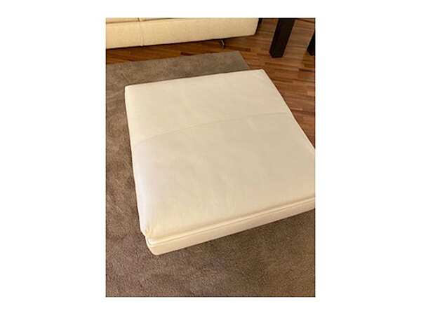 Pouf POLTRONA FRAU GranTorino fabbrica POLTRONA FRAU dall'Italia. Foto №10