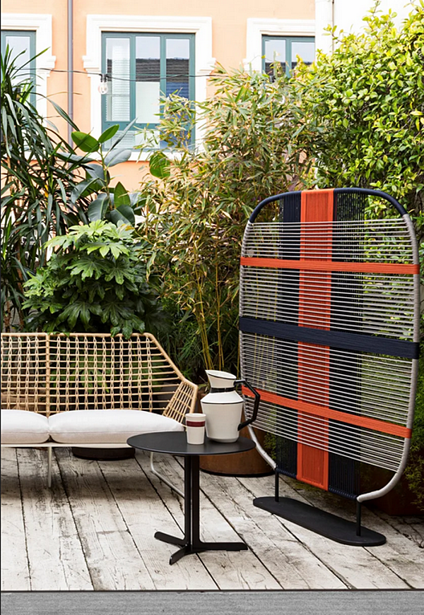 Tavolino laterale rotondo in HPL giardino Saba fabbrica SABA dall'Italia. Foto №4