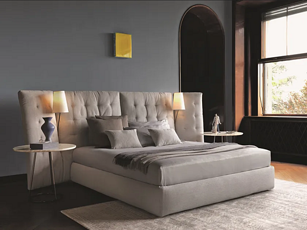 Letto matrimoniale con testiera alta in tessuto Flou Paravento fabbrica Flou dall'Italia. Foto №9