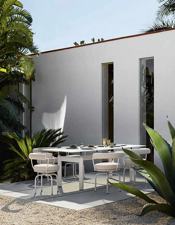 Poltrona girevole da giardino con braccioli CASSINA 7 007 fabbrica CASSINA dall'Italia. Foto №4