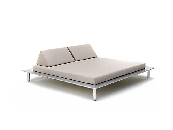 Letto da giardino in acrilico e alluminio Sunmoon Tatami VARASCHIN fabbrica VARASCHIN dall'Italia. Foto №1