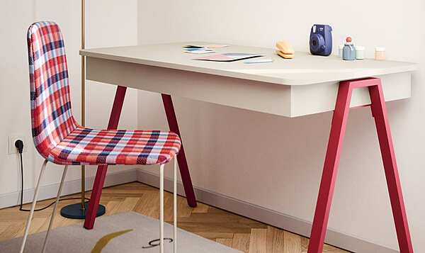 Scrivania rettangolare per bambini in legno Nidi collezione Secret fabbrica nidi dall'Italia. Foto №4