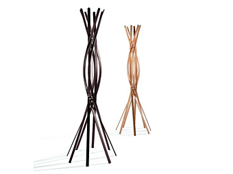 Стойка для одежды из бука Twist Casamania & Horm fabbrica Casamania & HORM dall'Italia