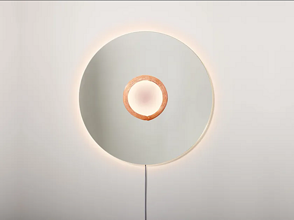 Specchio da parete con illuminazione integrata CASSINA No Vanitas fabbrica CASSINA dall'Italia. Foto №1