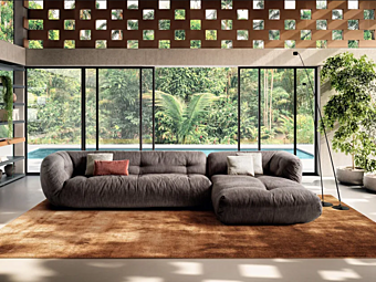 Divano in tessuto con chaise longue Happening LAGO 1485