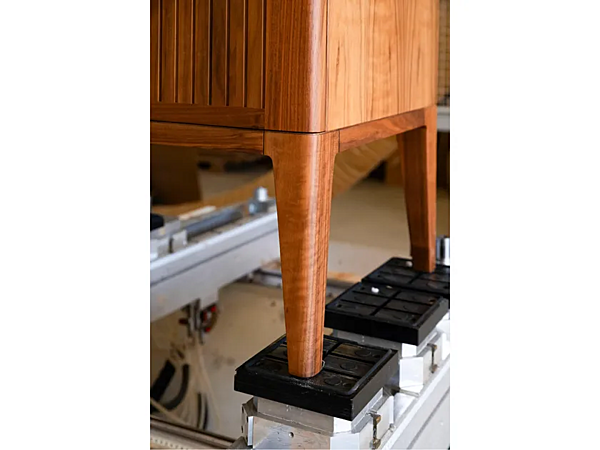 Credenza in legno massello con ante DALE Eleva A 125 fabbrica DALE dall'Italia. Foto №5